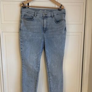 Eddie Bauer women's High Rise Voyager Jeans- Size 14